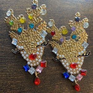 Large reindeer earrings + 6 more pairs of holiday earrings!